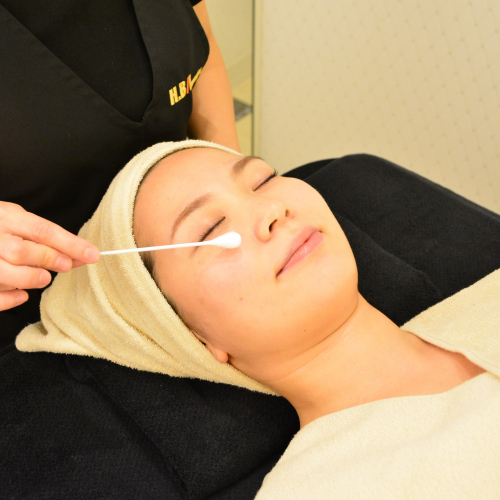 芸能人ピーリング【水光ピーリング】フェイシャル60分